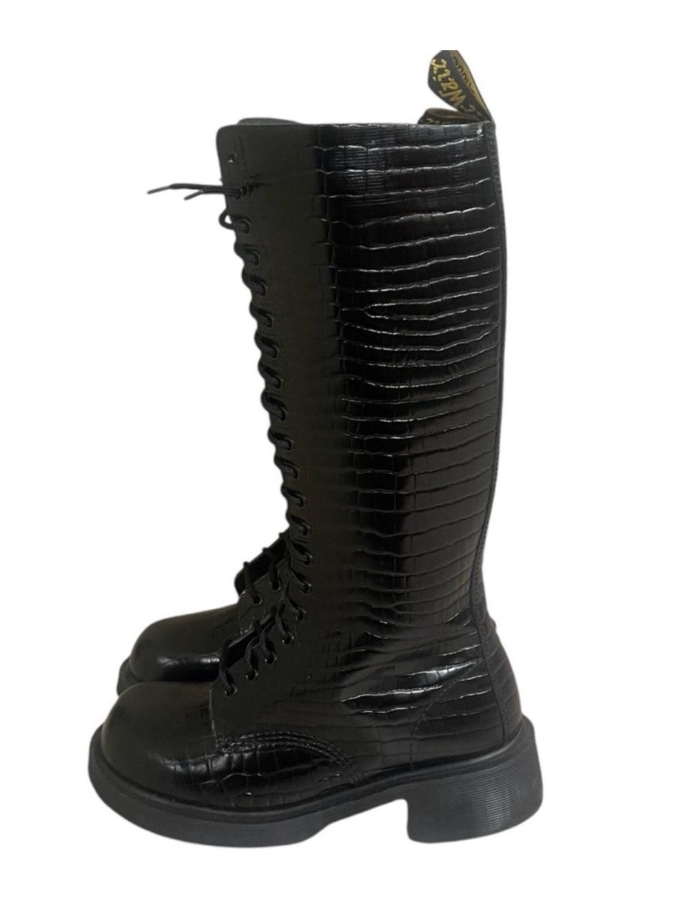 RARE Dr Martens ENGLAND 9730 Croc Emboss Square Toe Boots Women's 10 Shoes.